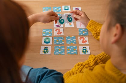 Mathe spielerisch lernen: Tipps, Spiele & Übungen für Kinder